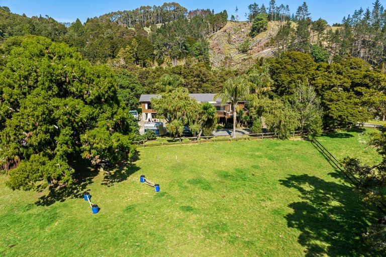 Photo of property in 1020 Ngunguru Road, Kiripaka, Whangarei, 0173