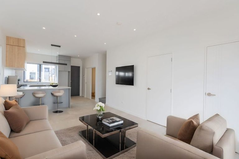 Photo of property in 24 Tukauri Place, Papakura, 2110