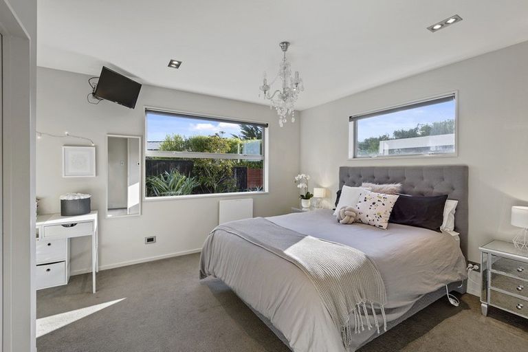 Photo of property in 11 Sasaram Lane, Cashmere, Christchurch, 8022
