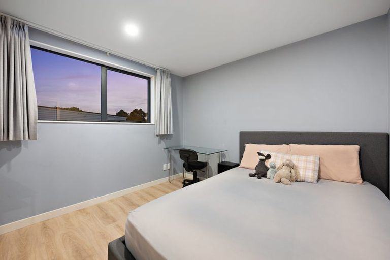 Photo of property in 2 Ketu Court, Albany Heights, Auckland, 0632