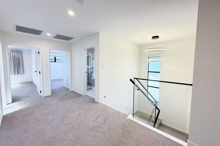 Photo of property in 12a Gordon Avenue, Milford, Auckland, 0620