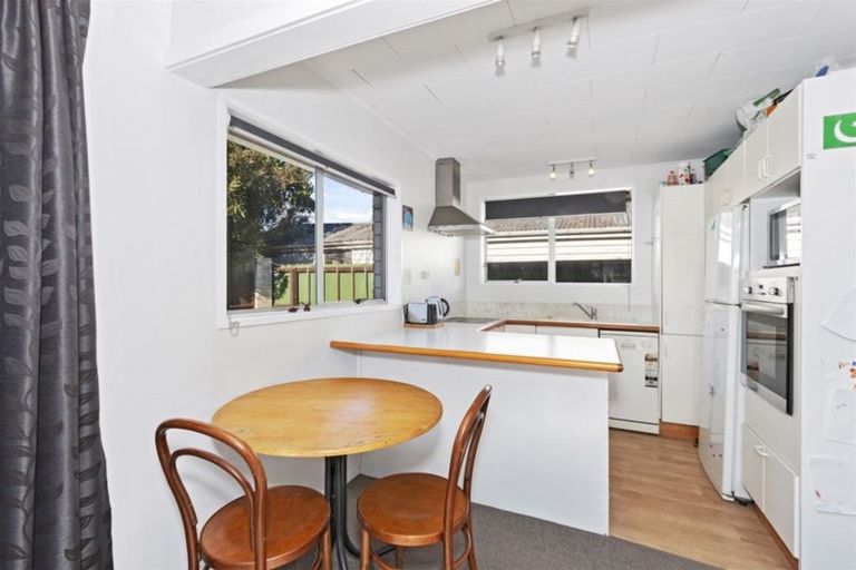 Photo of property in 2/144 Main North Road, Papanui, Christchurch, 8052