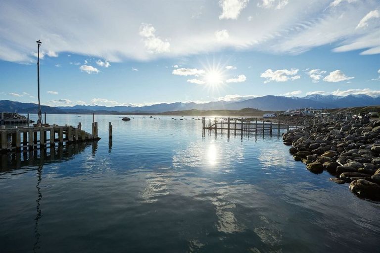 Photo of property in 28 Moa Road, South Bay, Kaikoura, 7300