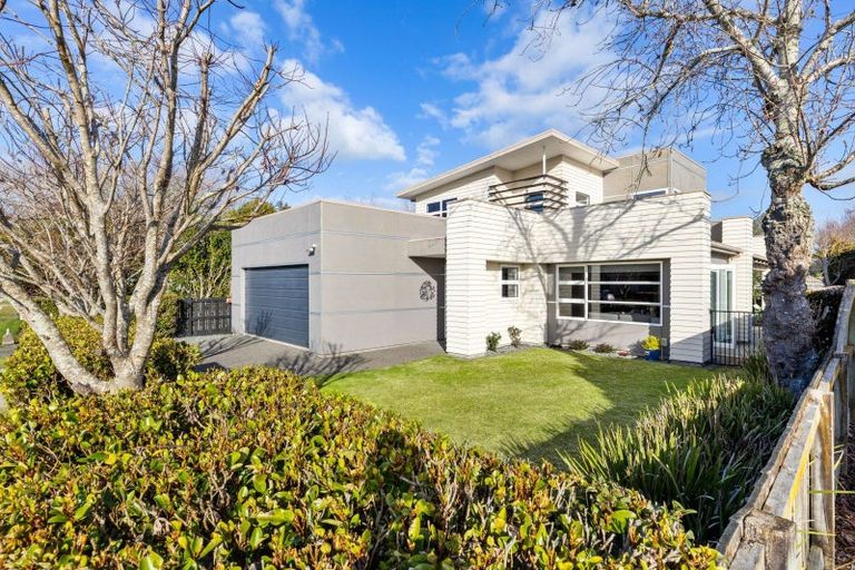 Photo of property in 49 Clare Street, Cambridge, 3434