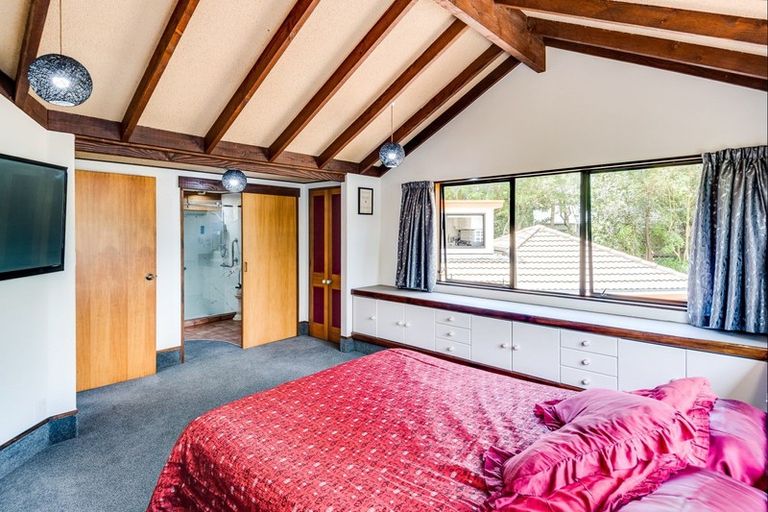 Photo of property in 10 Muritai Crescent, Havelock North, 4130