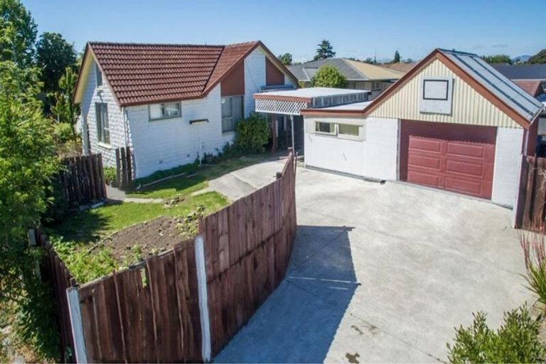 Photo of property in 92 Lowry Avenue, Redwood, Christchurch, 8051
