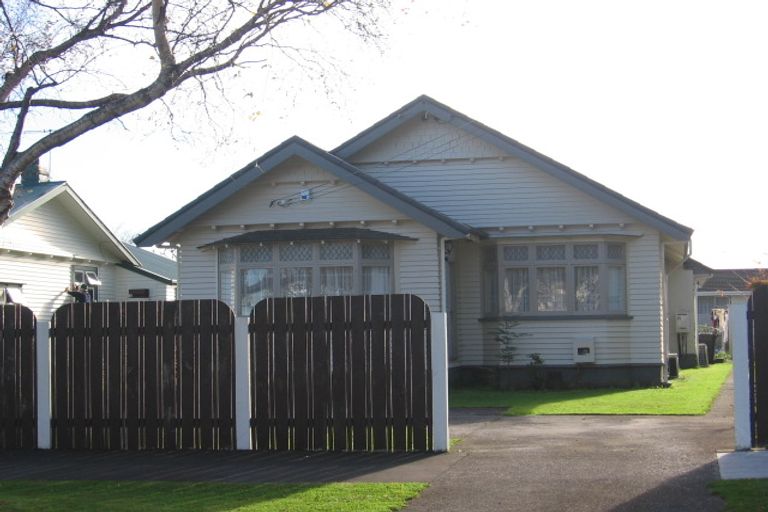 Photo of property in 29a Norton Park Avenue, Fairfield, Lower Hutt, 5011