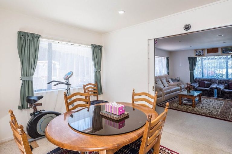 Photo of property in 5a Waiwera Crescent, Maupuia, Wellington, 6022