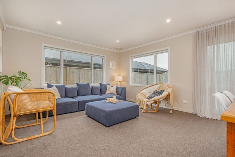 Photo of property in 26 Atlantic Drive, Fitzherbert, Palmerston North, 4410