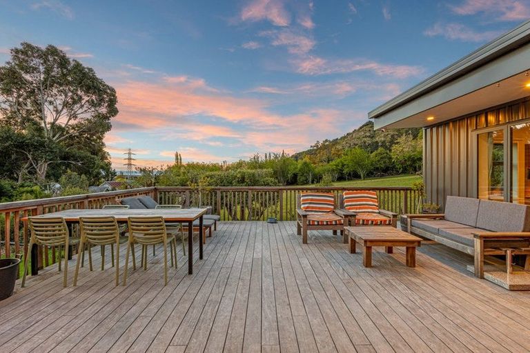 Photo of property in 13 Matuku Lane, Heathcote Valley, Christchurch, 8022