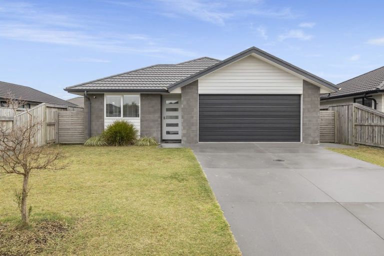 Photo of property in 8 Kanapa Close, Papamoa, 3118