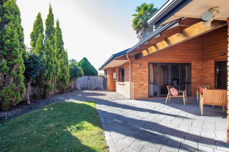 Photo of property in 2 Shiraz Place, Rototuna, Hamilton, 3210