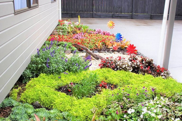 Photo of property in 2/157 Verbena Road, Birkdale, Auckland, 0626