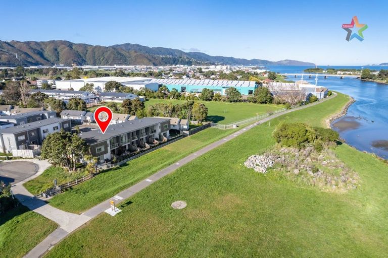 Photo of property in 4 Harena Way, Moera, Lower Hutt, 5010