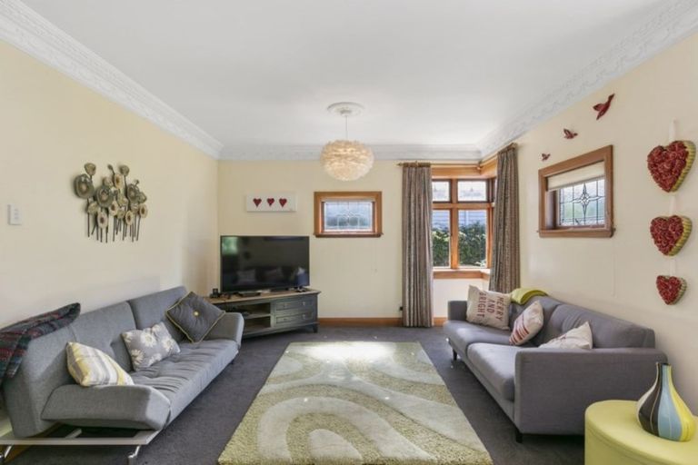 Photo of property in 11 Raine Street, Karori, Wellington, 6012