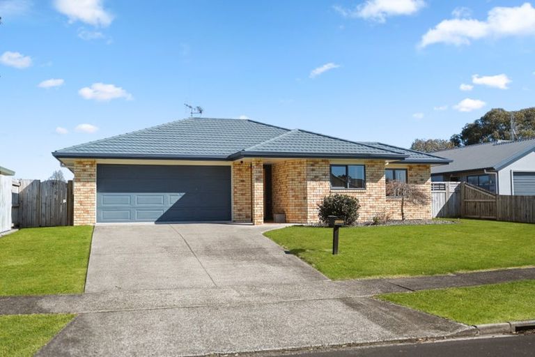 Photo of property in 28 Diomede Glade, Flagstaff, Hamilton, 3210