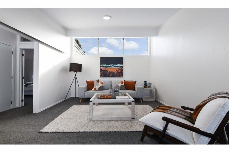 Photo of property in 3 Tirita Street, Kawaha Point, Rotorua, 3010