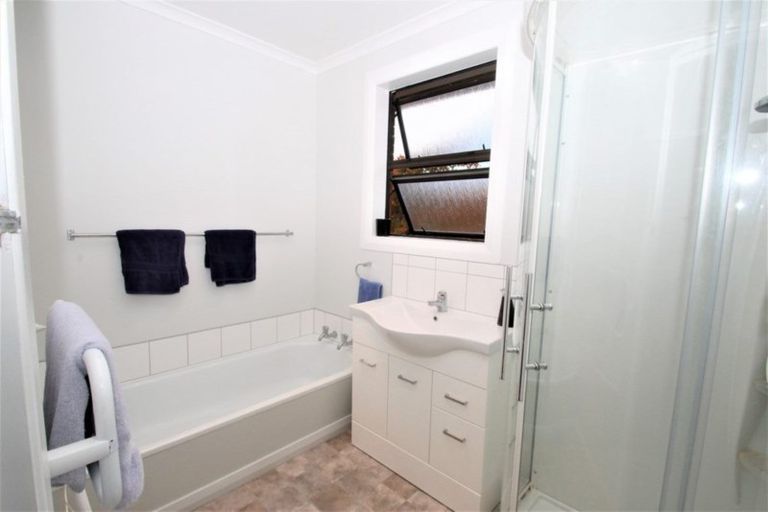 Photo of property in 16 Kinmont Crescent, Kinmont Park, Mosgiel, 9024