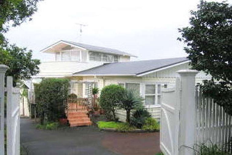 Photo of property in 86 Hastings Road, Mairangi Bay, Auckland, 0630
