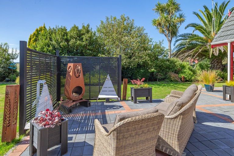 Photo of property in 389 Kawiu Road, Levin, 5510