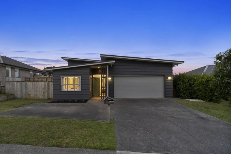 Photo of property in 140 Hillpark Drive, Pokeno, 2402