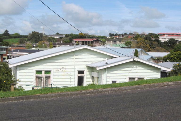 Photo of property in 1 Hughson Street, Waitara, 4320