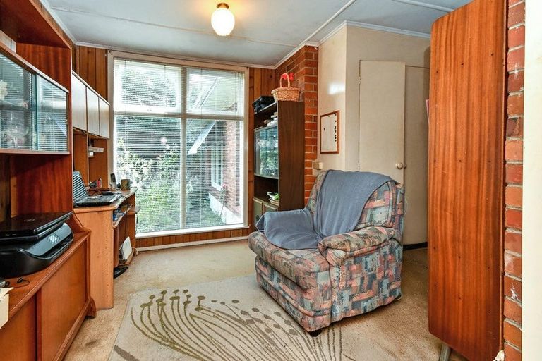 Photo of property in 19 Blanes Road, Weymouth, Auckland, 2103