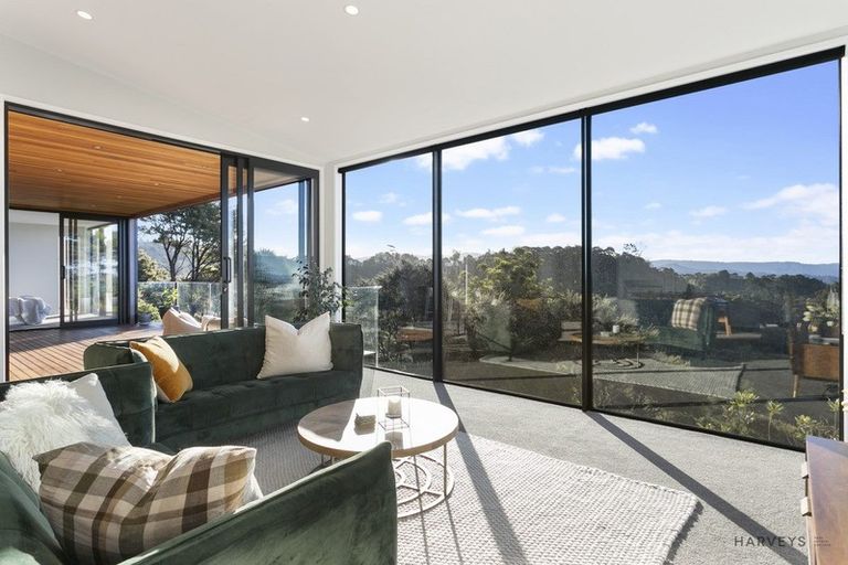 Photo of property in 182 Scenic Drive, Titirangi, Auckland, 0604