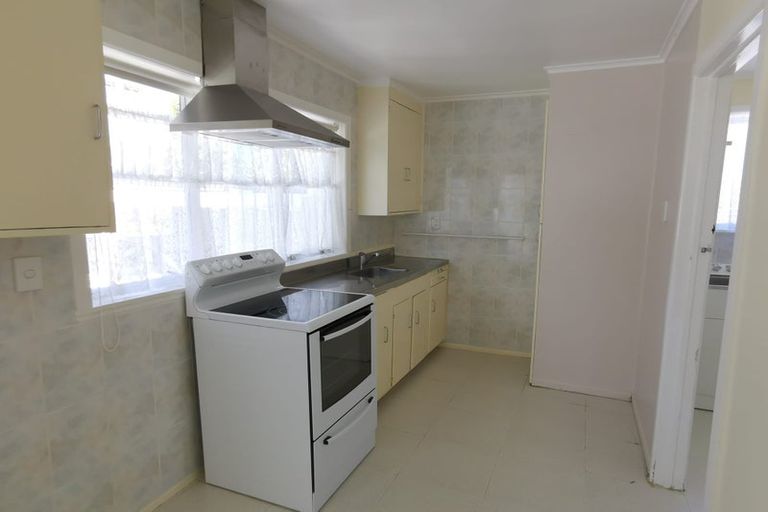 Photo of property in 44 Brandon Road, Glen Eden, Auckland, 0602