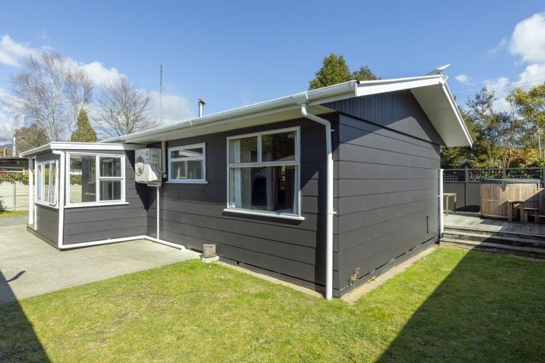 Photo of property in 39 Te Herekiekie Street, Turangi, 3334
