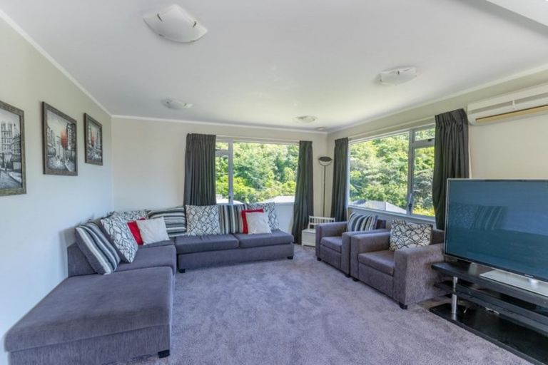 Photo of property in 63 The Drive, Tawa, Wellington, 5028