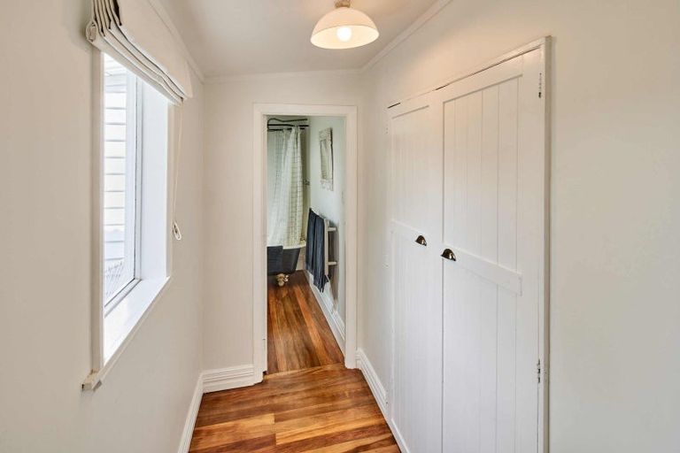 Photo of property in 18 Beach Street, Petone, Lower Hutt, 5012