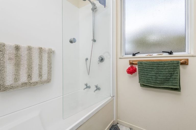 Photo of property in 29 Guadeloupe Crescent, Grenada Village, Wellington, 6037