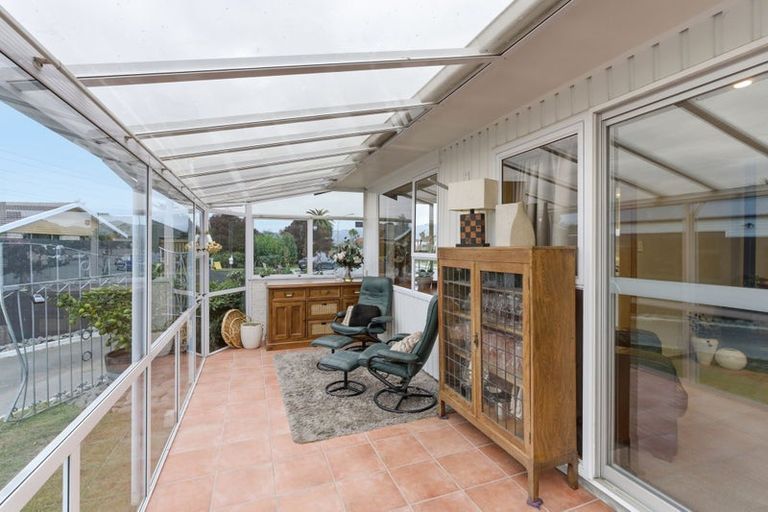 Photo of property in 16 Pethig Place, Halswell, Christchurch, 8025