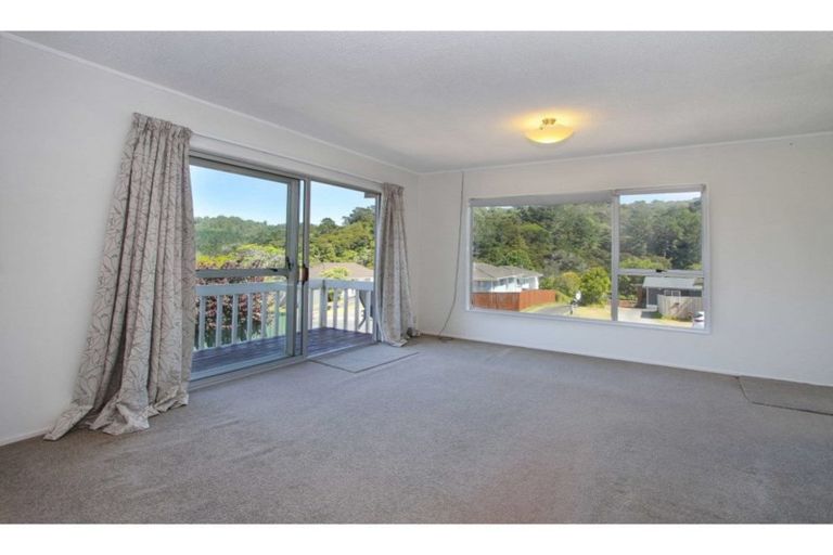 Photo of property in 1/117 Lynn Road, Bayview, Auckland, 0629