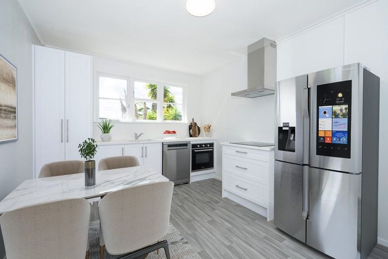 Photo of property in 1/494 Swanson Road, Ranui, Auckland, 0612