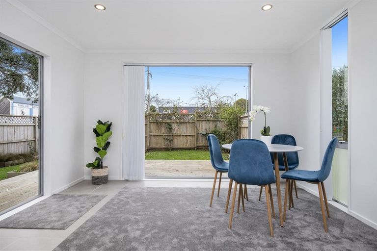 Photo of property in 2b Racecourse Road, Waiuku, 2123