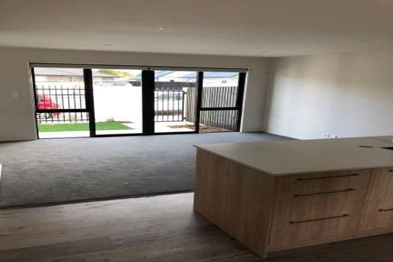 Photo of property in 2/57 Woodville Street, Edgeware, Christchurch, 8013