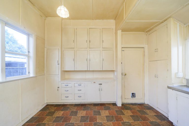 Photo of property in 11 Rosalie Terrace, Kelvin Grove, Palmerston North, 4414