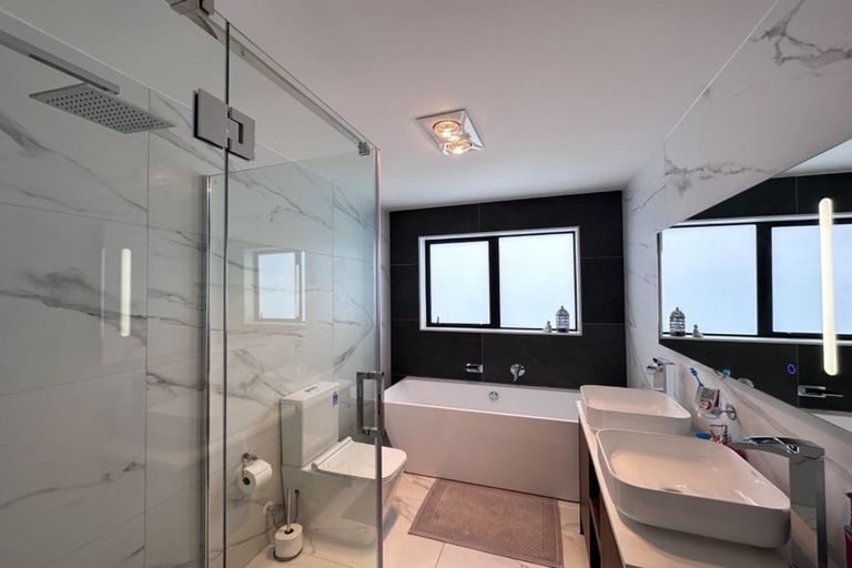 Photo of property in 13 Paripari Street, Flat Bush, Auckland, 2019