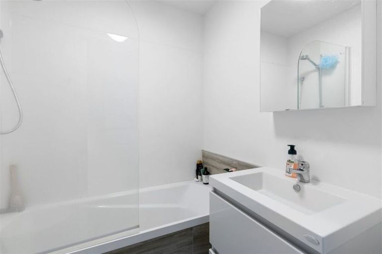 Photo of property in Amuri Park Apartments, 12/280 Bealey Avenue, Christchurch Central, Christchurch, 8013