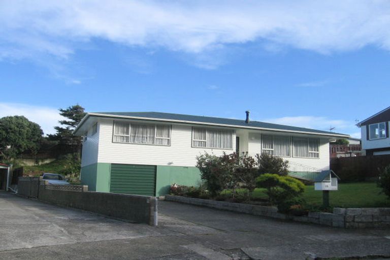 Photo of property in 13 Findhorn Place, Papakowhai, Porirua, 5024