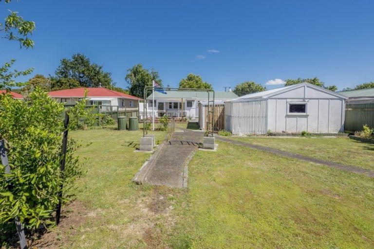 Photo of property in 15 Matai Street, Levin, 5510