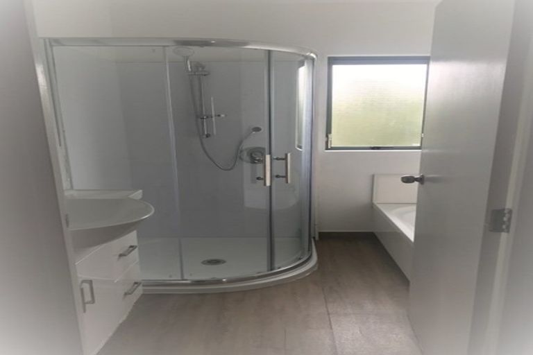 Photo of property in 65a Templeton Place, Clendon Park, Auckland, 2103