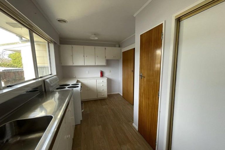 Photo of property in 2 Aiken Road, Saint Johns Hill, Whanganui, 4501