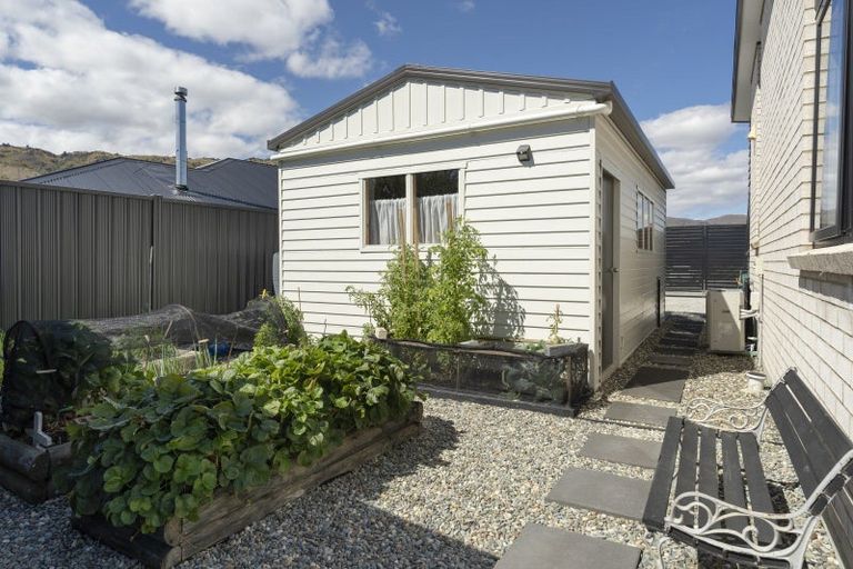 Photo of property in 17 Guano Crescent, Cromwell, 9310