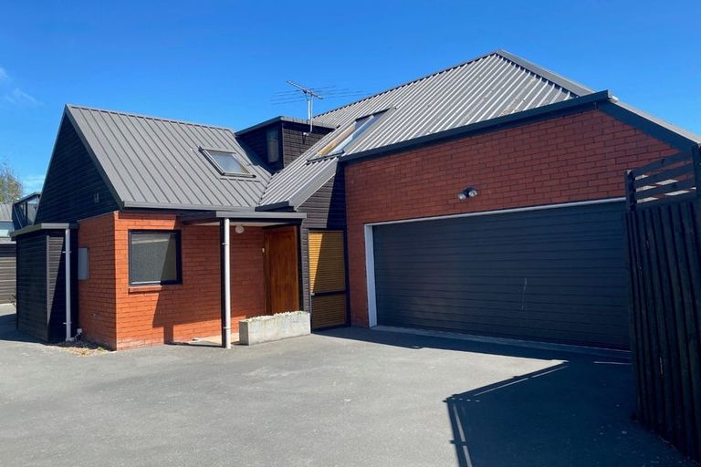 Photo of property in 9 Clyde Road, Upper Riccarton, Christchurch, 8041
