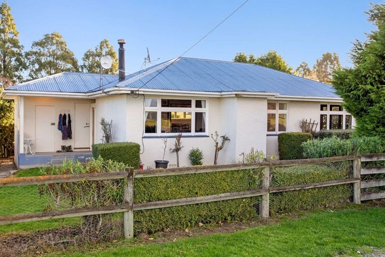 Photo of property in 611 Longridge Road, Longridge North, Gore, 9776