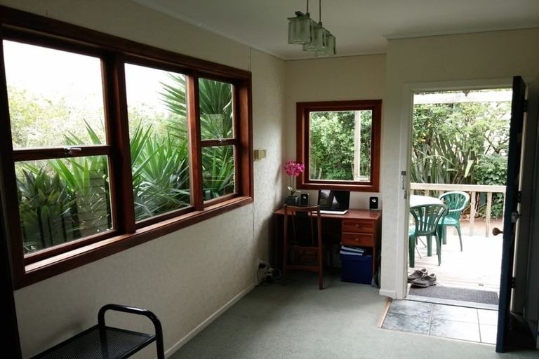 Photo of property in 69 Rangeview Road, Sunnyvale, Auckland, 0612
