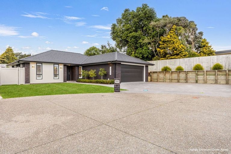 Photo of property in 9 Rehua Place, Waiwhakaiho, New Plymouth, 4312